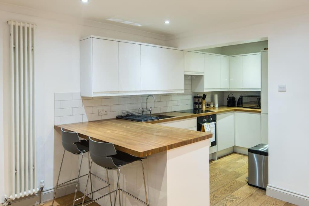 Appartamento Superb Retreat Central Next Tube Londra Esterno foto