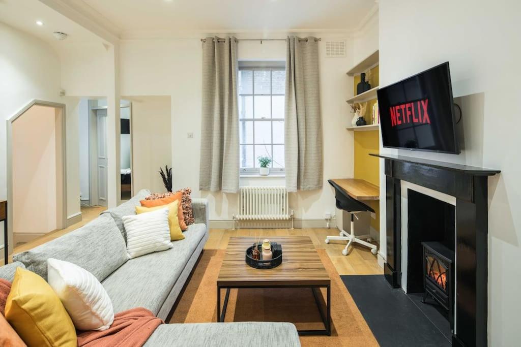 Appartamento Superb Retreat Central Next Tube Londra Esterno foto